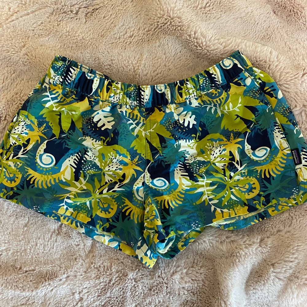 Patagonia Women’s Barely Baggies 2.5”